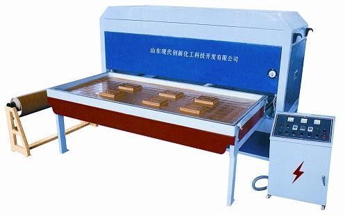 কমপ্যাক্ট স্ট্রাকচার অটোমেশন কন্ট্রোল প্লাস্টিকের শোষণ বোর্ডের জন্য ভ্যাকুয়াম ফর্মিং মেশিন