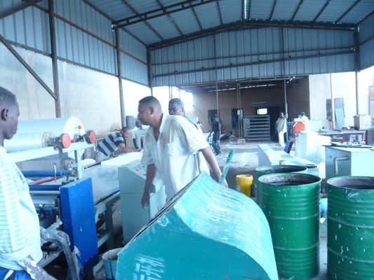 বোর্ড পুরুত্ব নিয়ন্ত্রণ সহ ইস্পাত কাঠামো ম্যাগনেসিয়াম অক্সাইড বোর্ড উৎপাদন লাইন