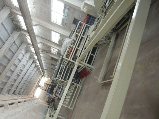 অ-জ্বালনযোগ্য সজ্জা উপকরণের জন্য স্যান্ডউইচ প্যানেল তৈরির মেশিন