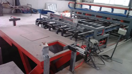 ফাইবার সিমেন্ট / এমজিও স্যান্ডউইচ বোর্ড তৈরির জন্য কোল্ড প্রেসার ওয়াল প্যানেল তৈরির মেশিন