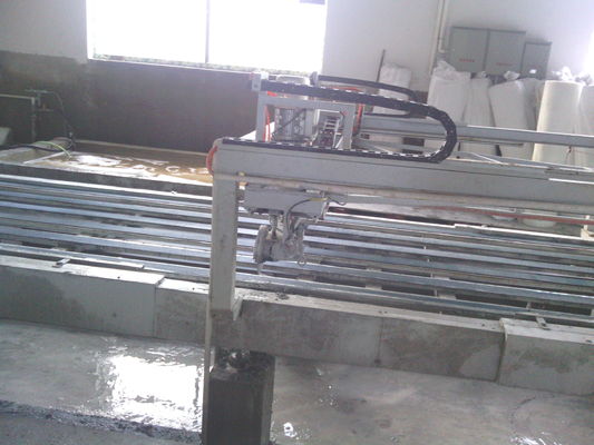 স্যান্ডউইচ লাইটওয়েট ওয়াল প্যানেল মেশিন ডাবল ড্রাইভ ডাবল রোলার এক্সট্রুডিং টেক সহ