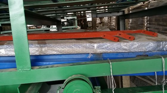 শক্তি সাশ্রয়ী যৌগিক হালকা ওজনের দেয়াল প্যানেল তৈরির মেশিন এবং স্বয়ংক্রিয় কাটিং করাত