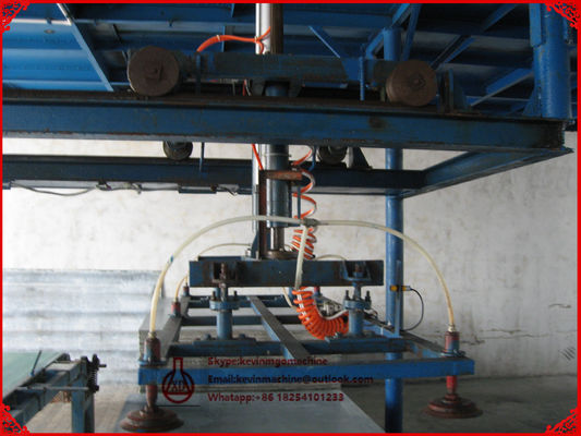 3KW টাইমিং ইলেকট্রোমোটর সহ সাউন্ড আইসোলেশন নির্মাণ উপাদান স্যান্ডউইচ প্যানেল লাইন