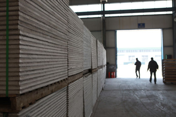 অগ্নি নিরোধক নির্মাণ উপকরণ জন্য আধা স্বয়ংক্রিয় MGO বোর্ড মেশিন