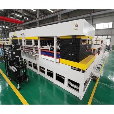 ৩২ মিটার দৈর্ঘ্যের ব্যাকার ওয়াল প্যানেল উৎপাদনের জন্য Cr12 রেজার ব্লেড সহ হিট ট্রিটমেন্ট স্যান্ডউইচ প্যানেল মেশিন