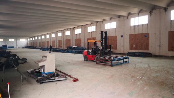 স্বয়ংক্রিয় স্যান্ডউইচ প্যানেল মেশিন সিমেন্ট পাউডার ভর্তি উপকরণ এবং ট্যালকম পাউডার তৈরি