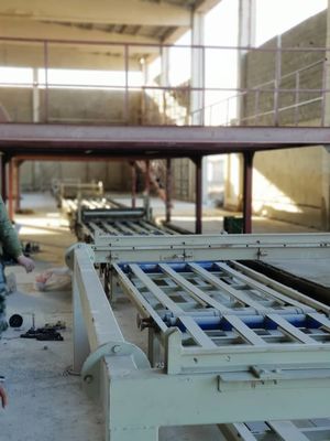 এক্সপিএস সিমেন্ট এবং এমজিও স্যান্ডউইচ প্যানেল মেশিন অগ্নিরোধী ওয়াল প্যানেল তৈরি