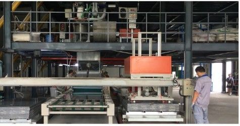 ম্যাগনেসিয়াম অক্সাইড সিলিং বোর্ড এবং স্যান্ডউইচ ওয়াল প্যানেল তৈরির মেশিন 1 বছরের ওয়ারেন্টি